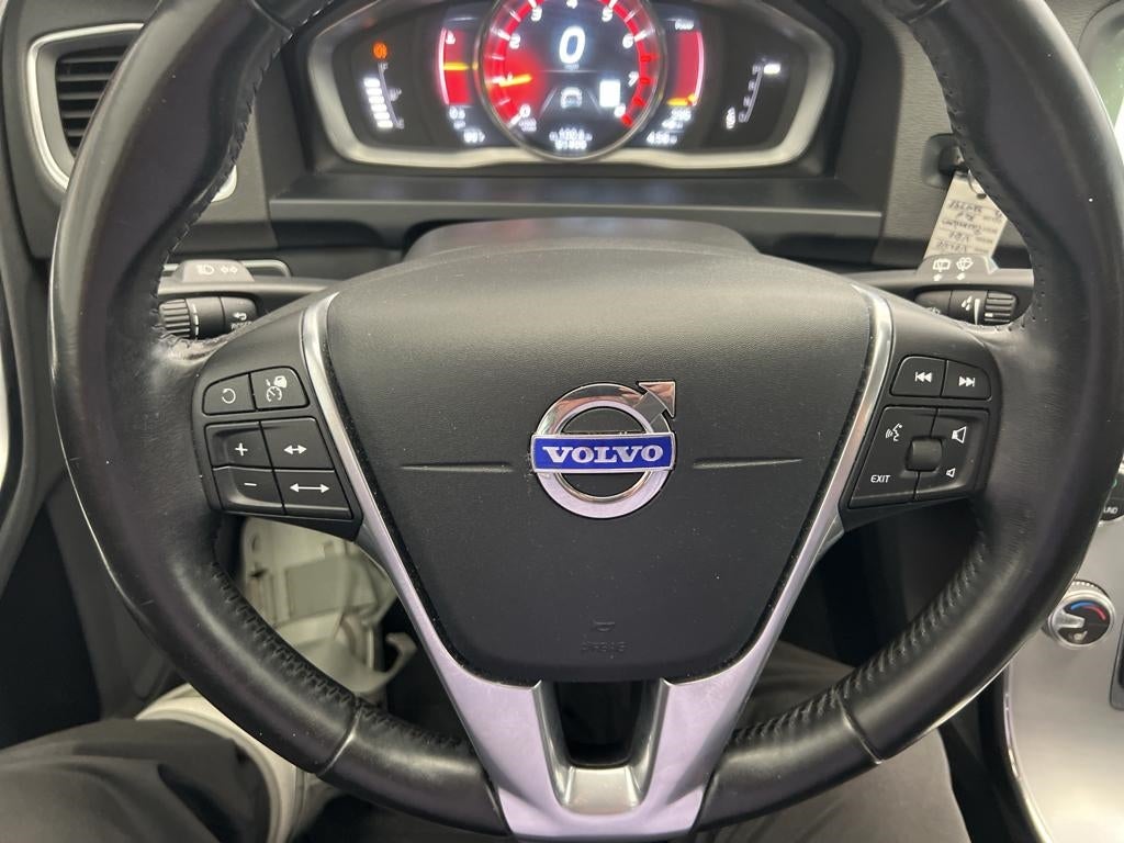 2017 Volvo V60 Platinum